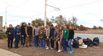 Депутаты вместе с жителями провели месячник чистоты в округах